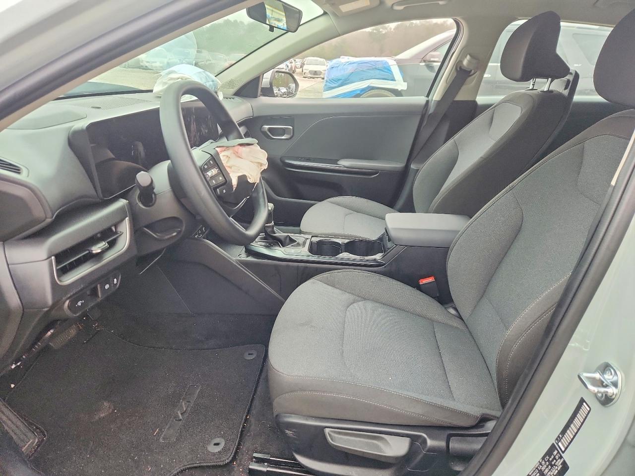 2025 Kia K4 Lx - Image 7