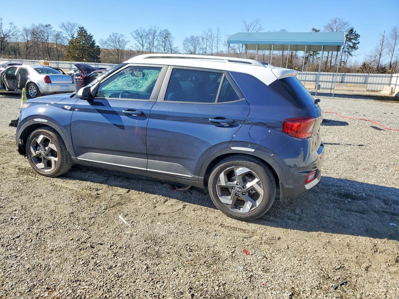 2025 Hyundai Venue Limited - Фото 2