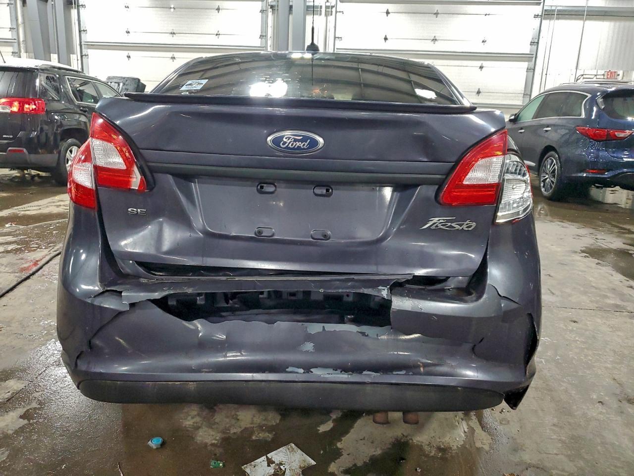 2012 Ford Fiesta Se - Фото 6