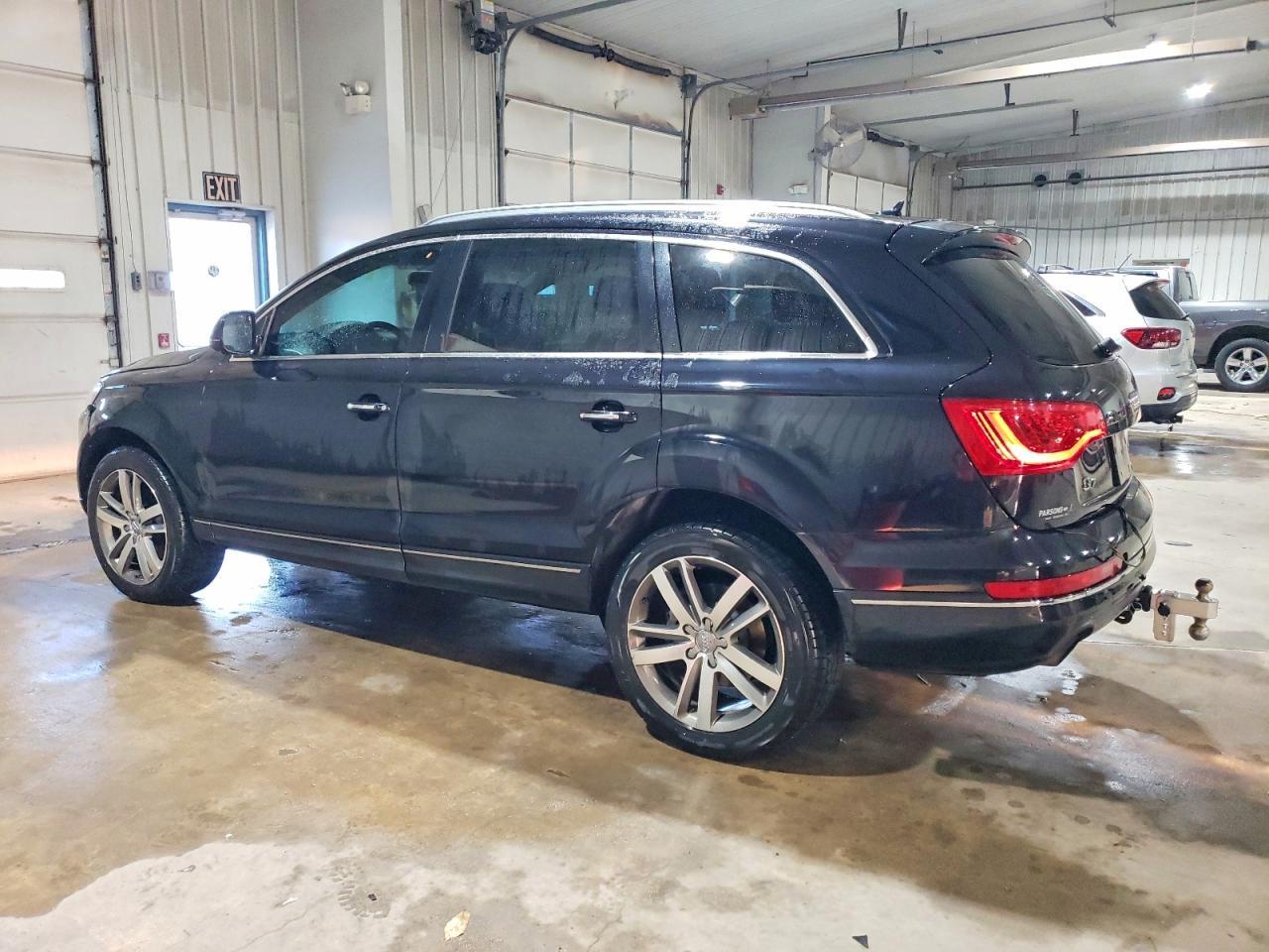 2012 Audi Q7 Premium Plus - Image 2