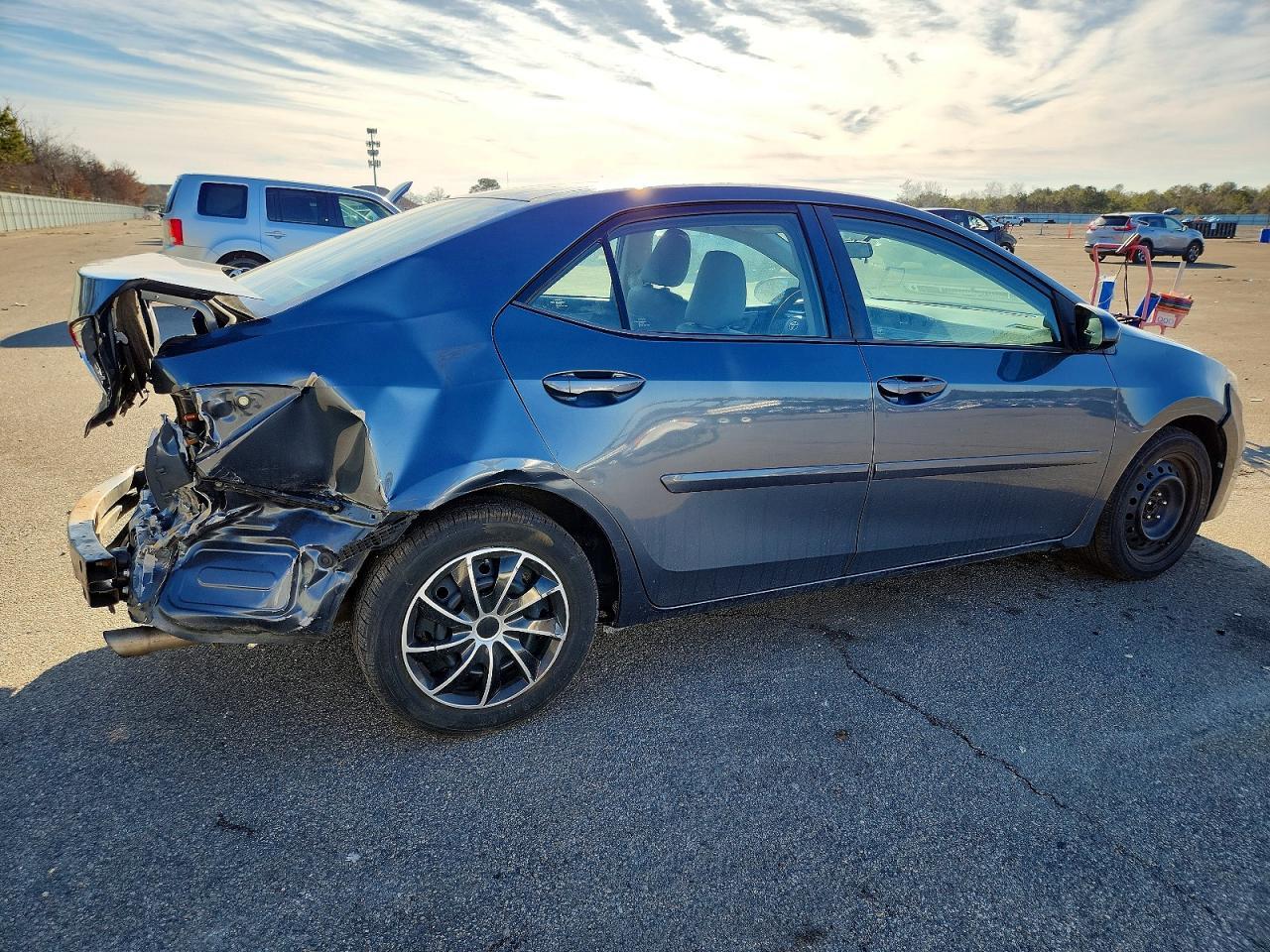 2016 Toyota Corolla L - Фото 3