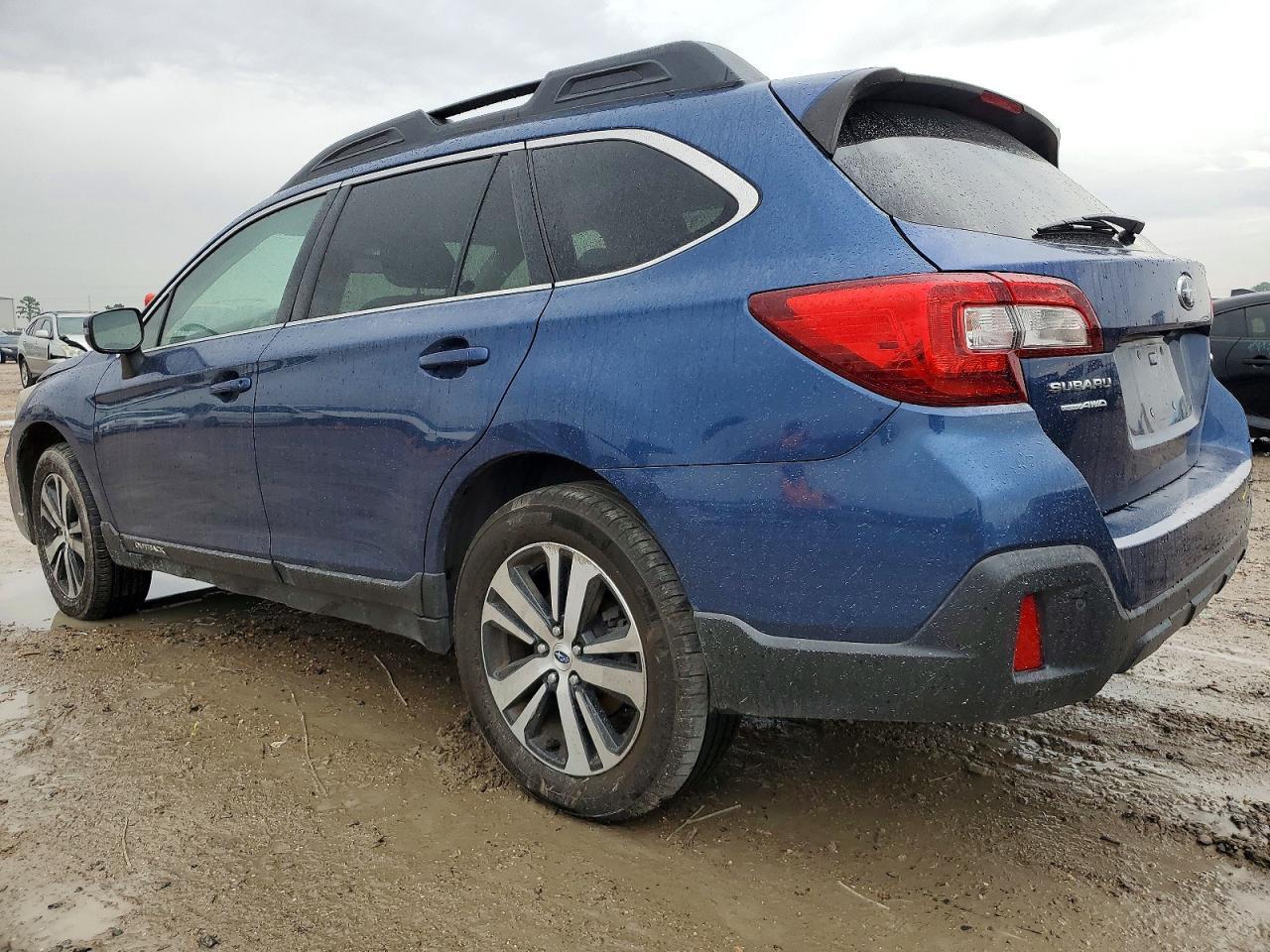 2019 Subaru Outback 2.5I Limited - Image 2