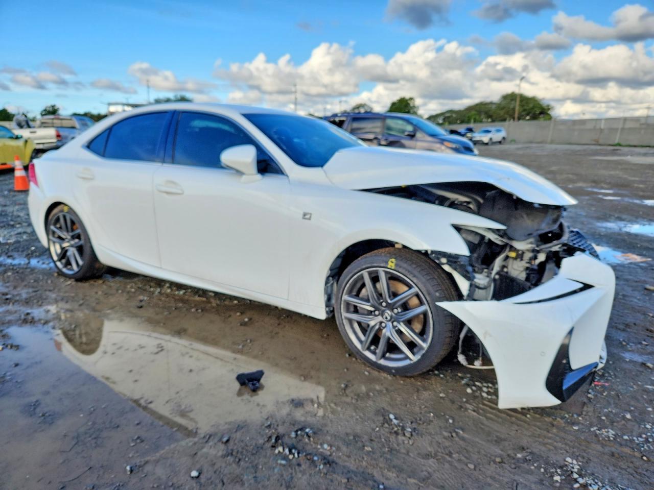 2018 Lexus Is 350 - Image 4