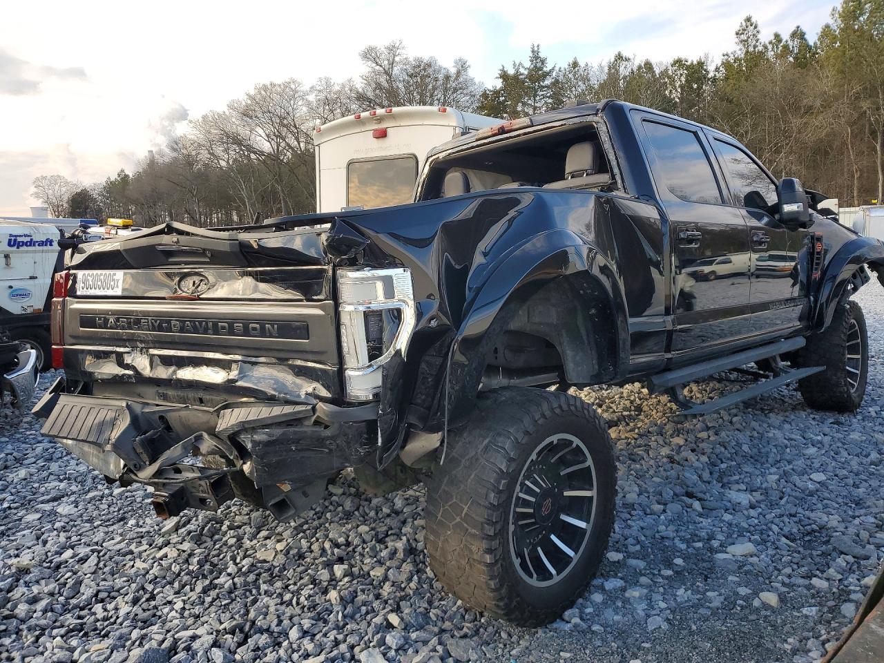 2021 Ford F250 Super Duty - Фото 3