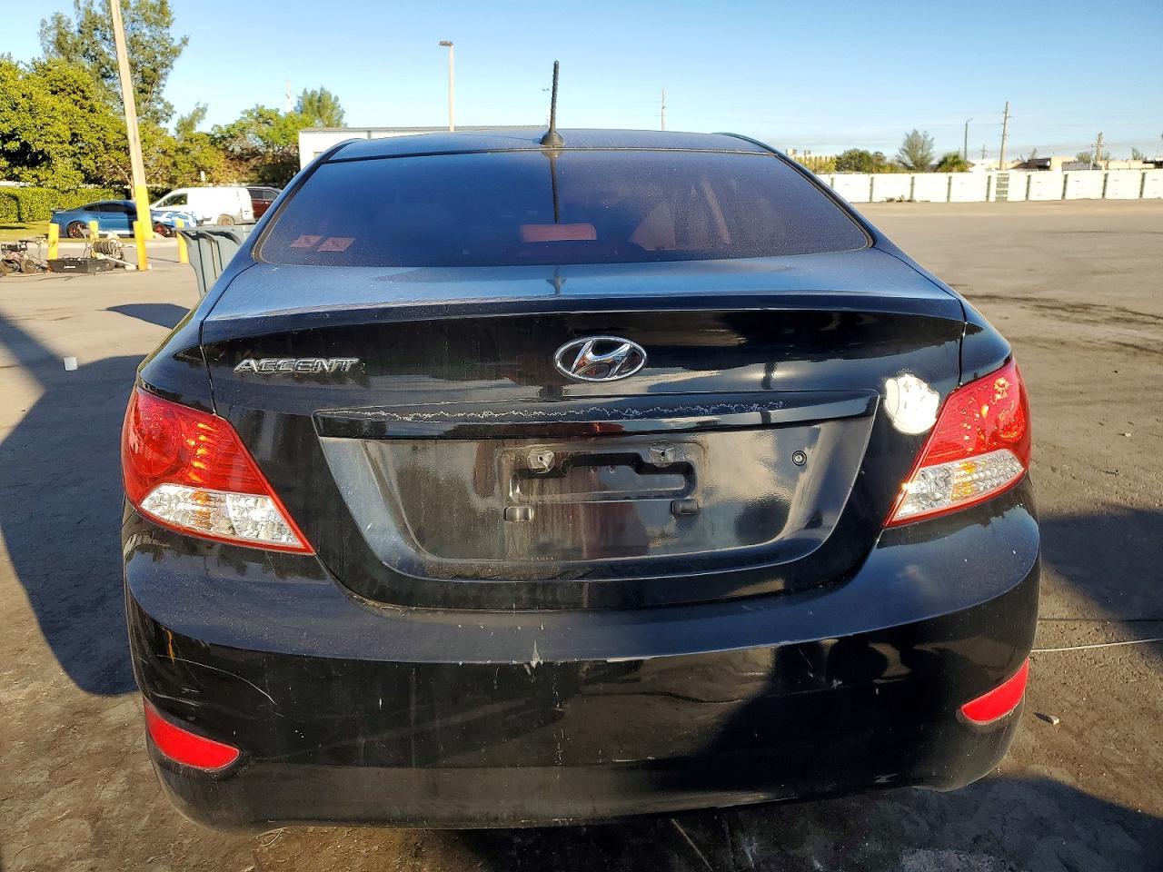 2013 Hyundai Accent Gls - Image 6