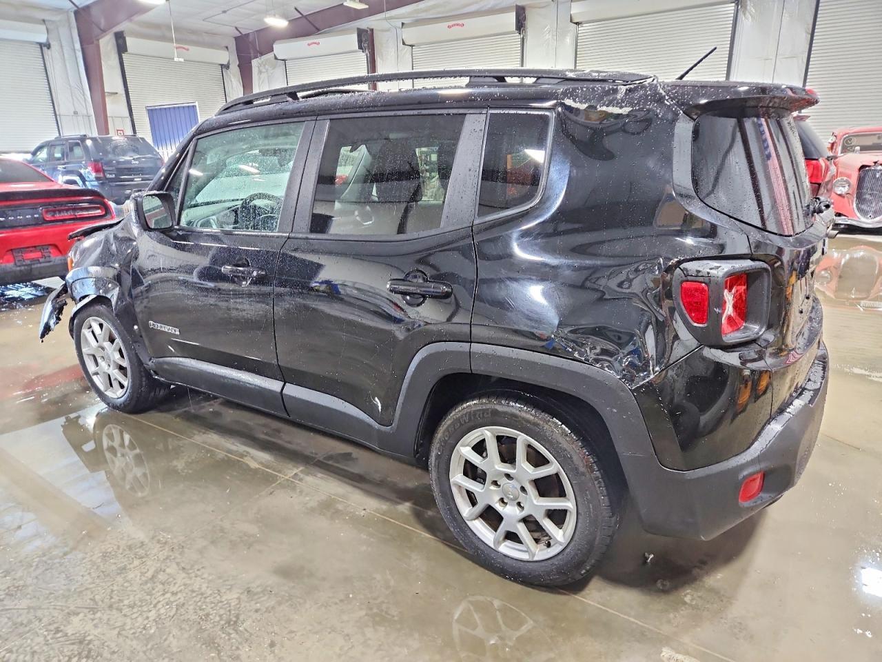 2019 Jeep Renegade Latitude - Фото 2