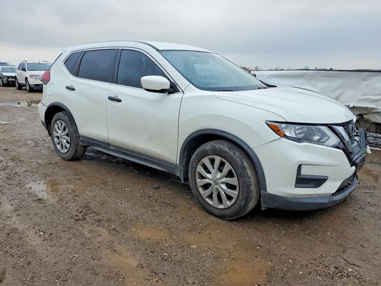 2018 Nissan Rogue S - Фото 4