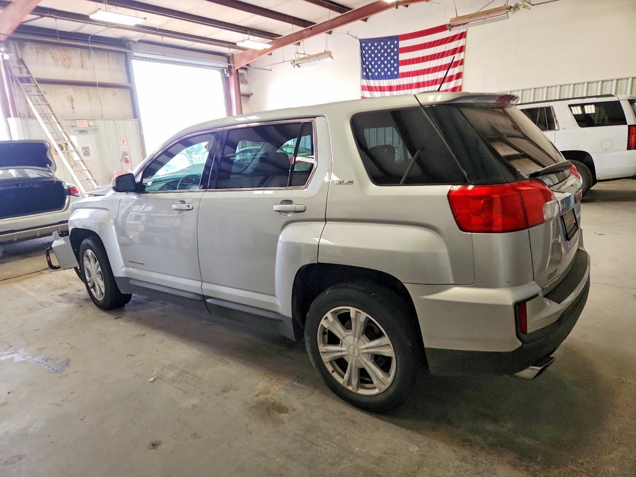 2017 GMC Terrain Sle - Image 2