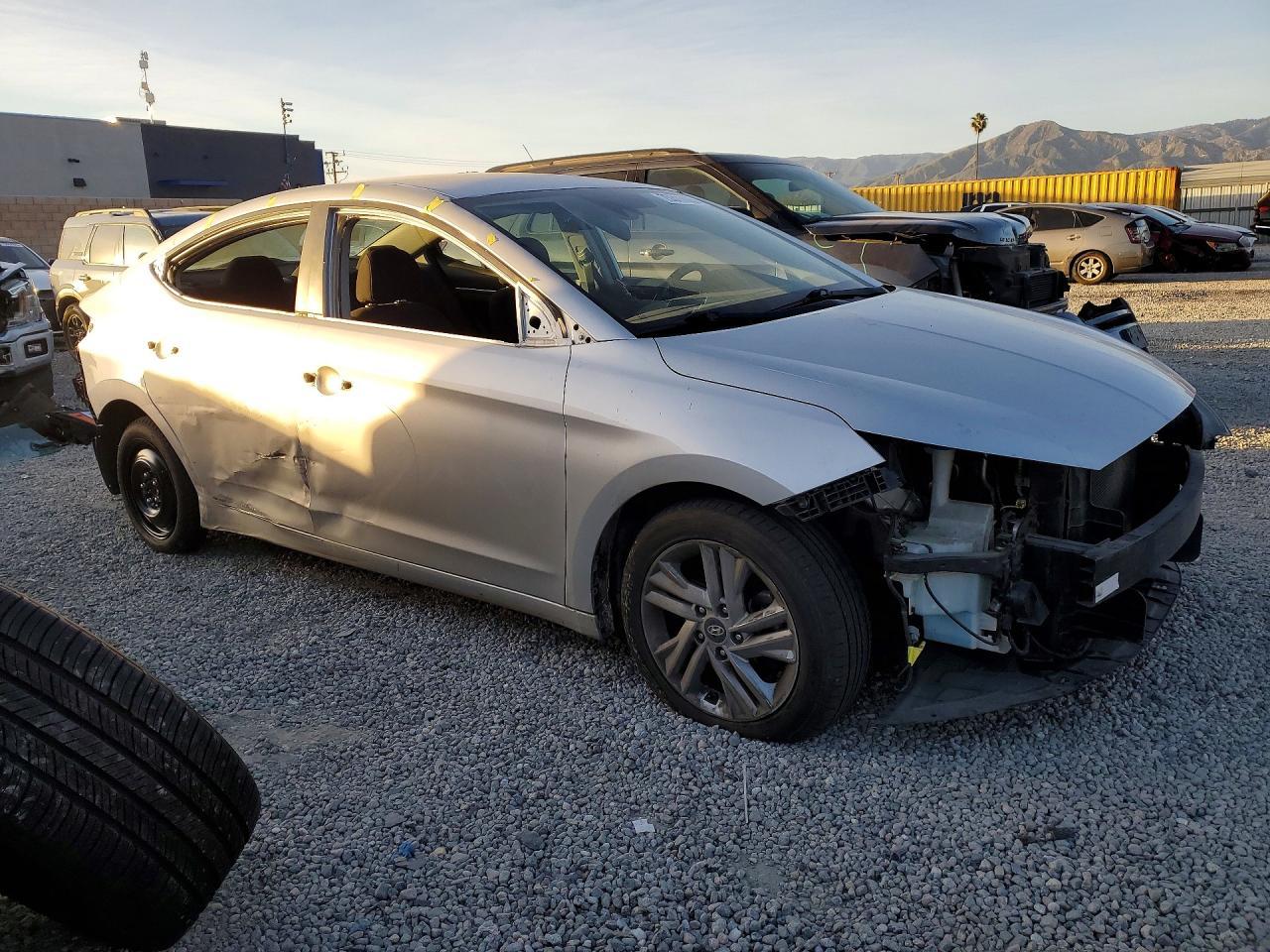 2020 Hyundai Elantra Sel - Image 4