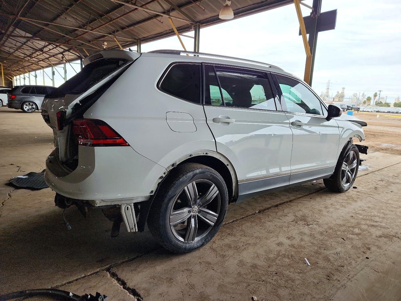 2020 Volkswagen Tiguan Se - Фото 3