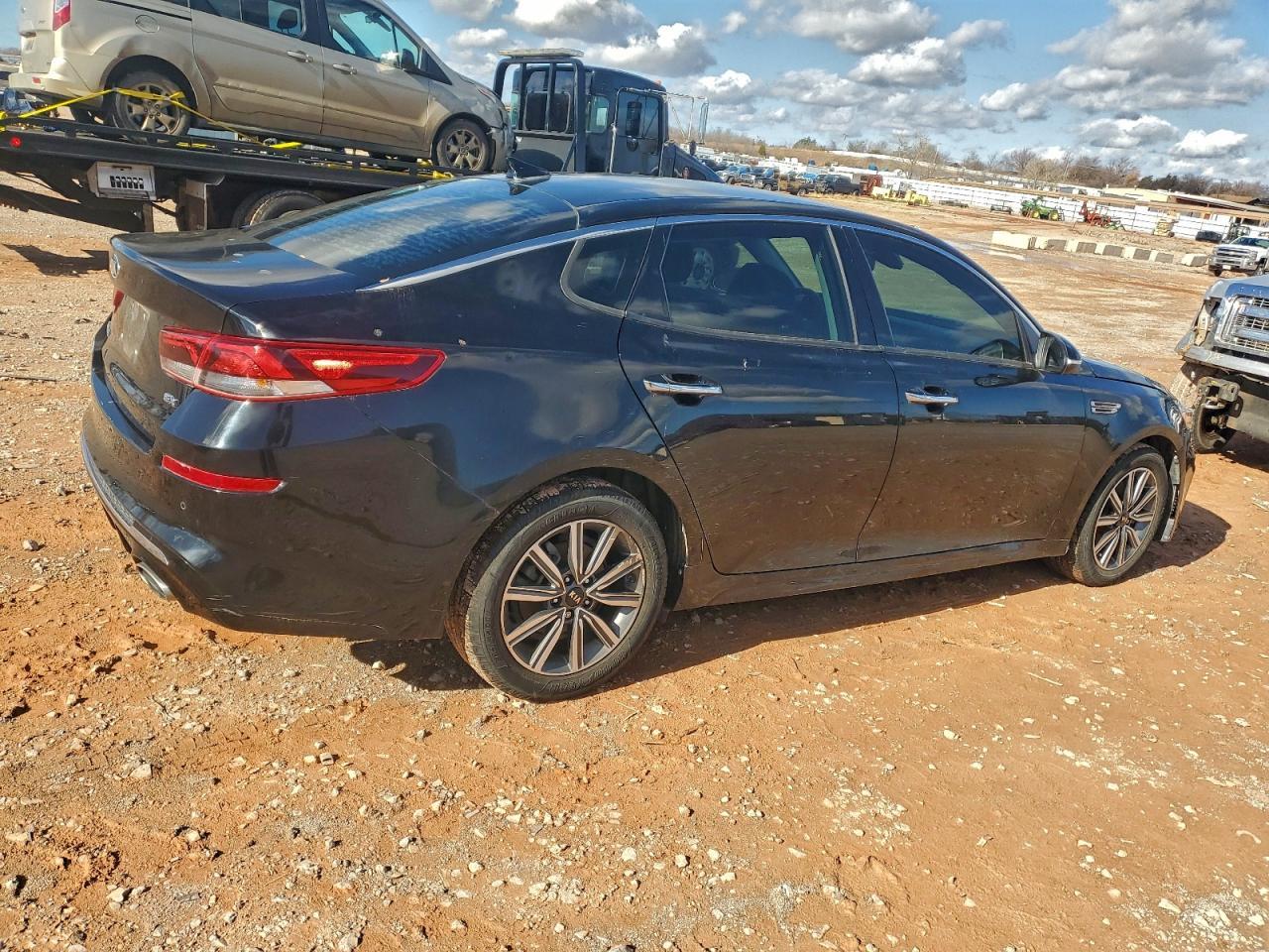 2019 Kia Optima Ex - Image 3