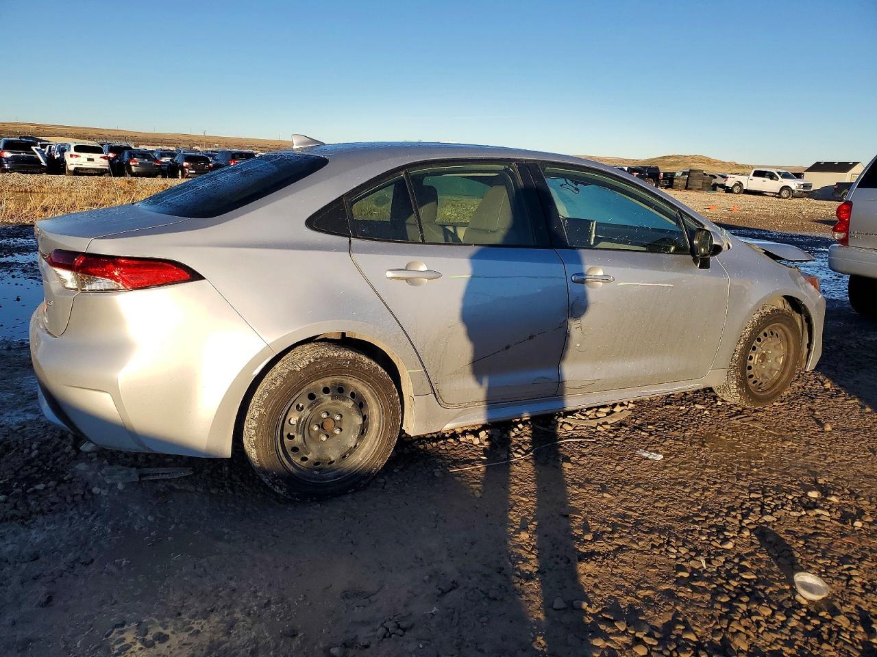 2021 Toyota Corolla Le - Фото 3