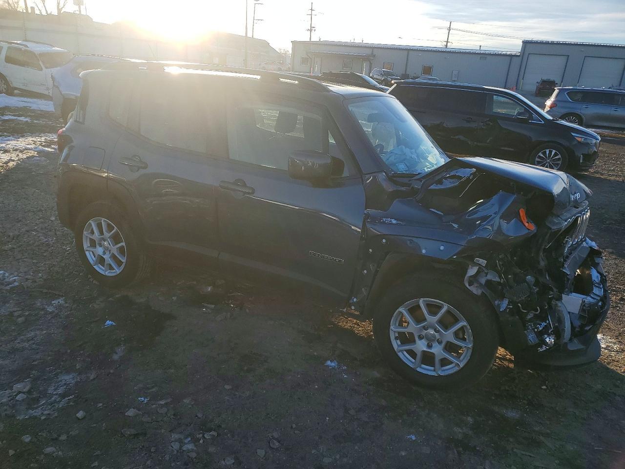 2021 Jeep Renegade Latitude - Фото 4