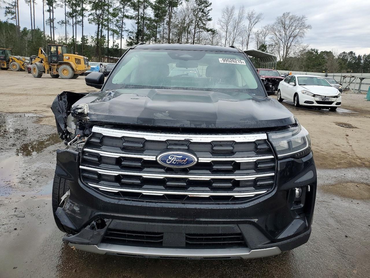 2025 Ford Explorer Active - Image 5