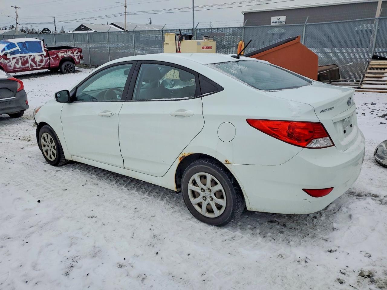 2012 Hyundai Accent Gls - Фото 2