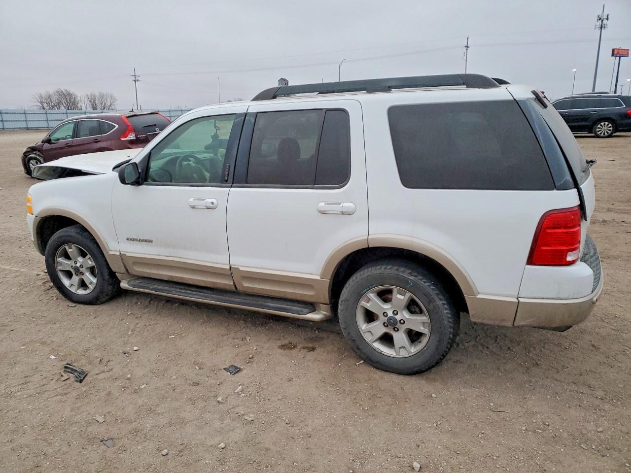 2005 Ford Explorer Eddie Bauer - Image 2
