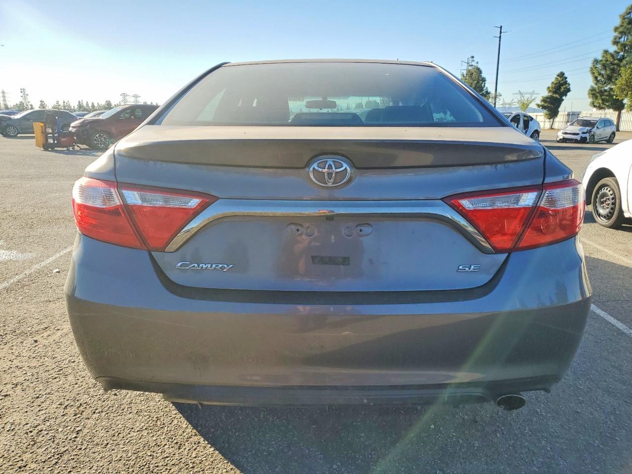 2017 Toyota Camry Le - Image 6