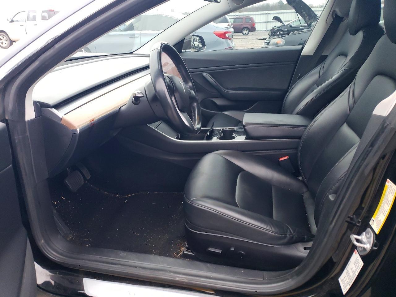 2018 Tesla Model 3 - Фото 7