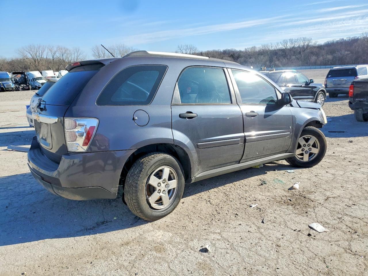 2007 Chevrolet Equinox Ls - Image 3