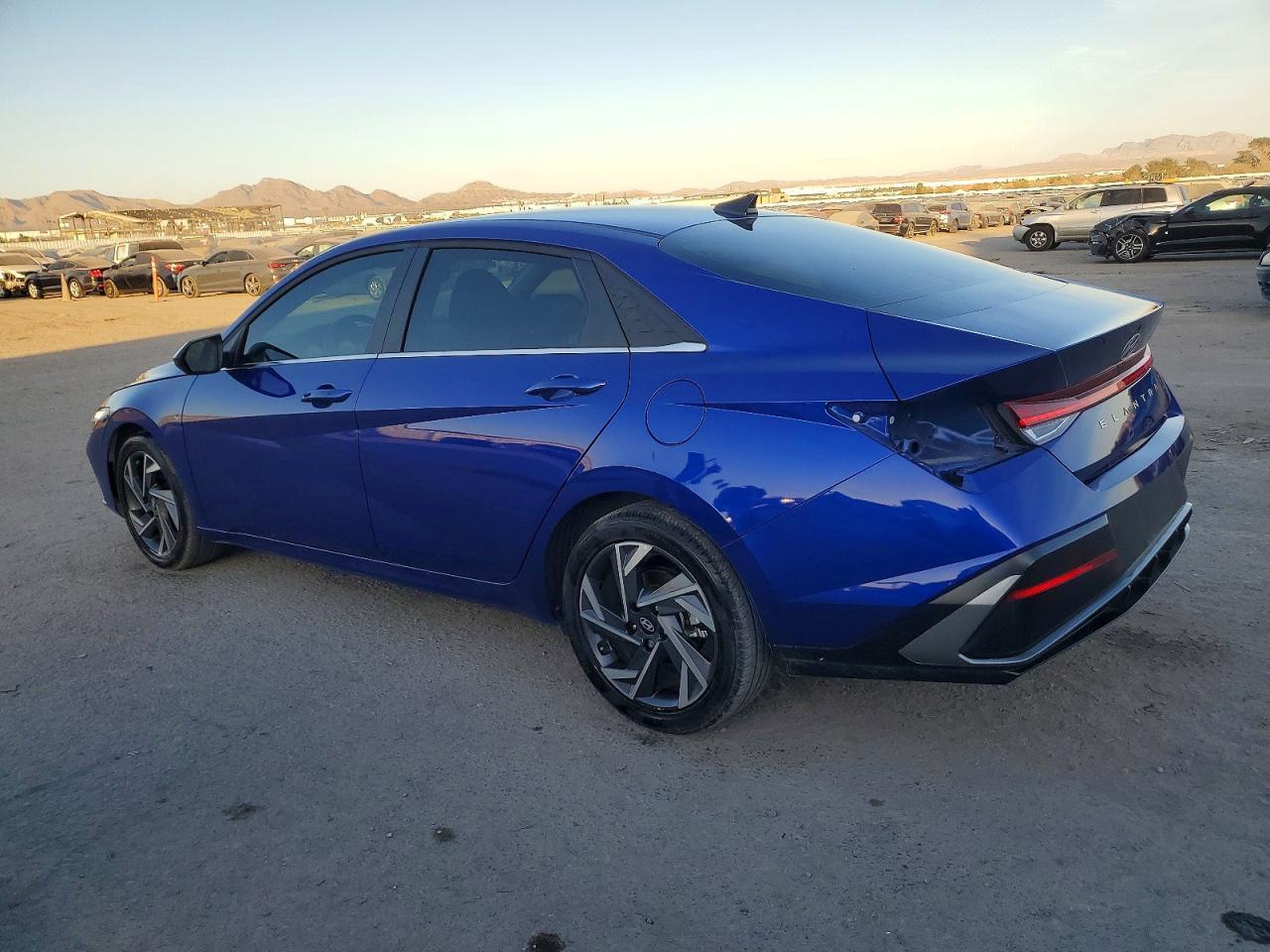 2025 Hyundai Elantra Sel - Фото 2