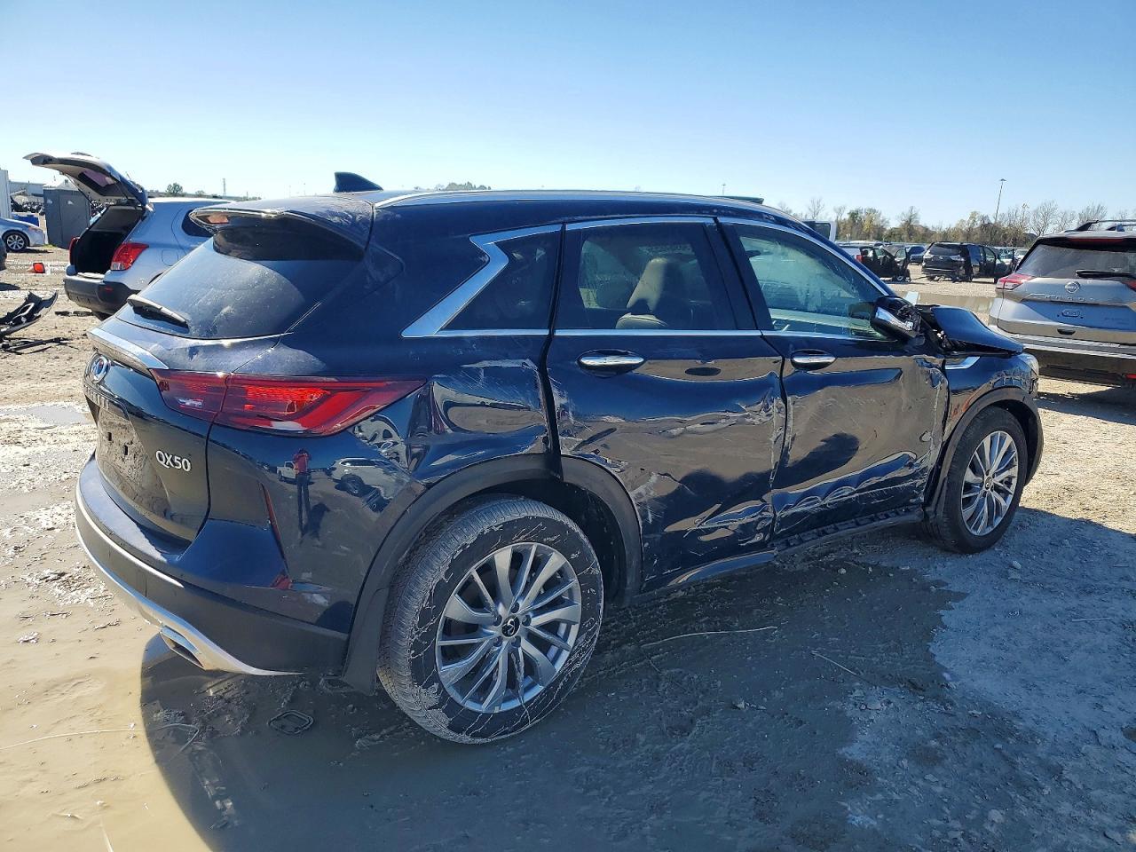 2025 Infiniti Qx50 Luxe - Фото 3