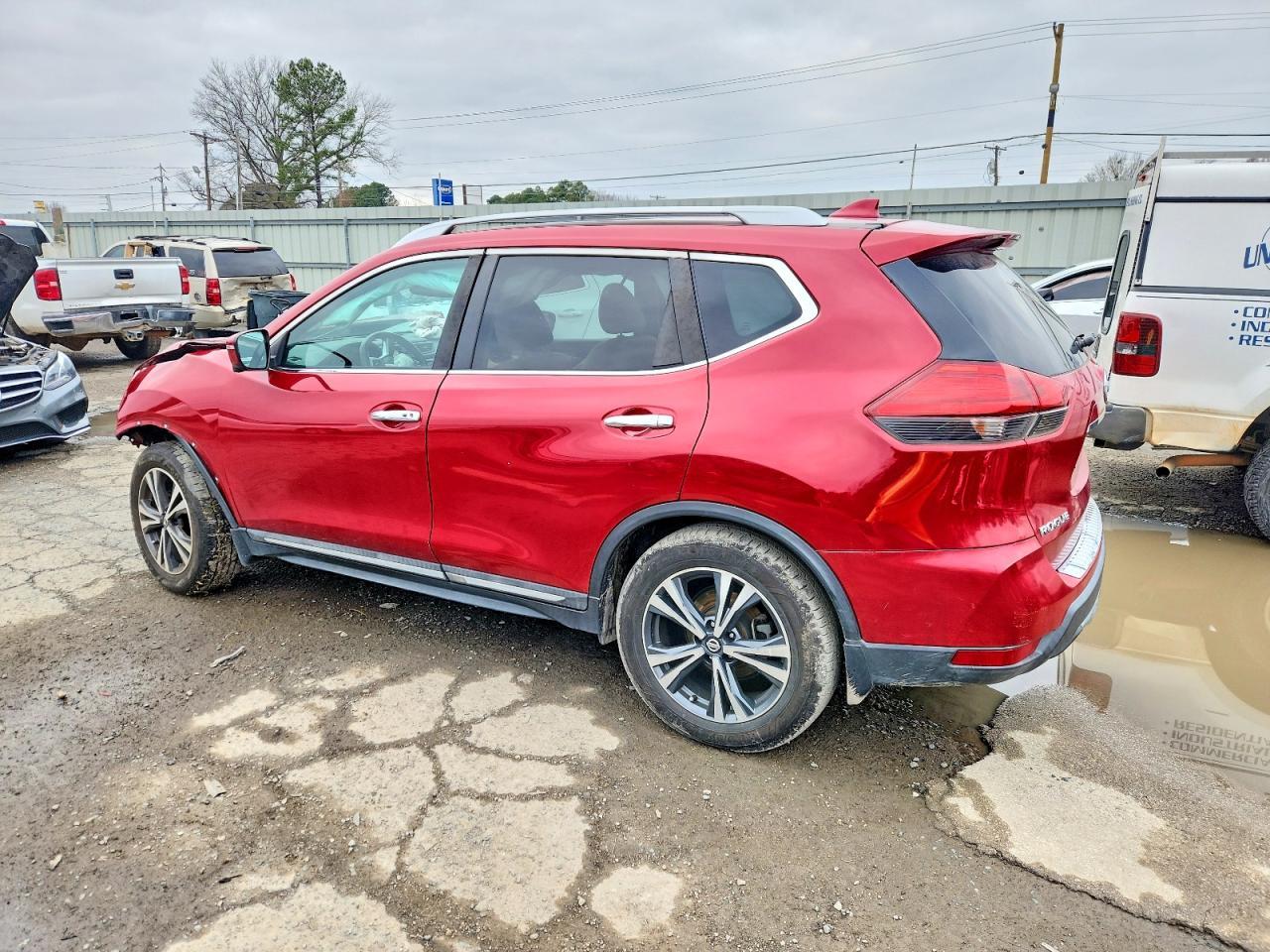 2017 Nissan Rogue - Фото 2