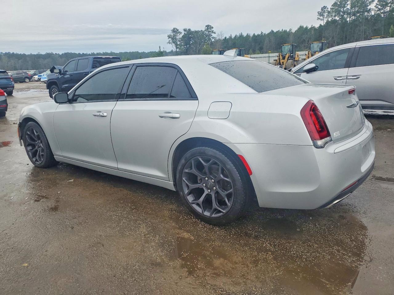 2020 Chrysler 300 S - Фото 2
