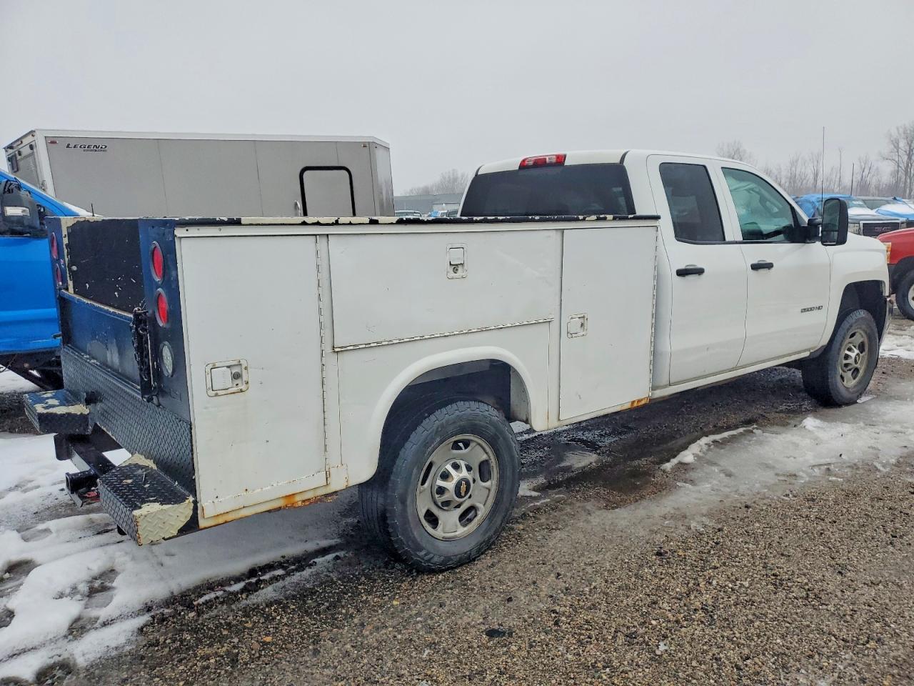 2015 Chevrolet Silverado C2500 Heavy Duty - Фото 3