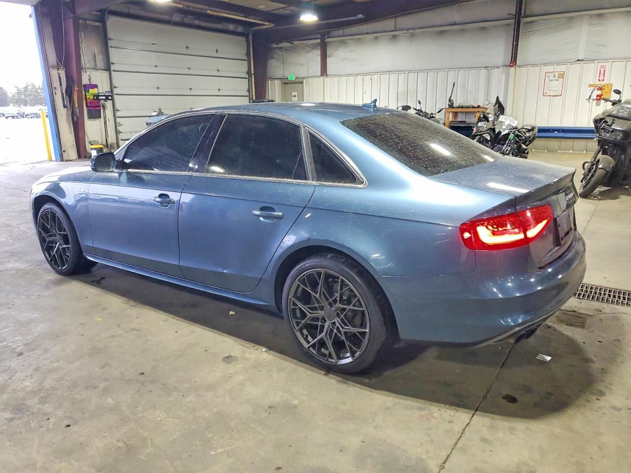 2015 Audi A4 Premium Plus - Фото 2
