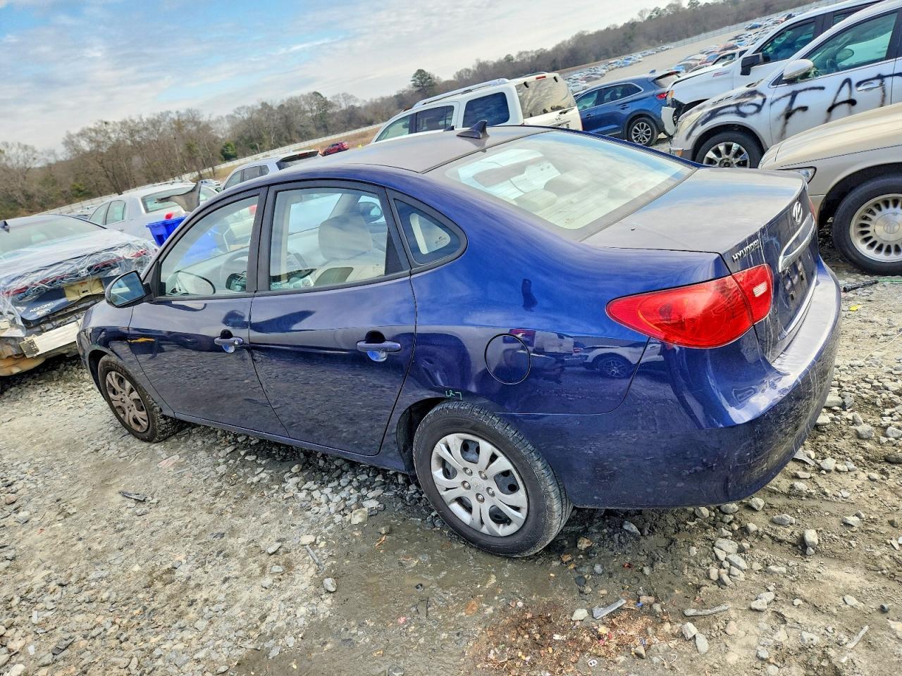 2010 Hyundai Elantra Blue - Image 2