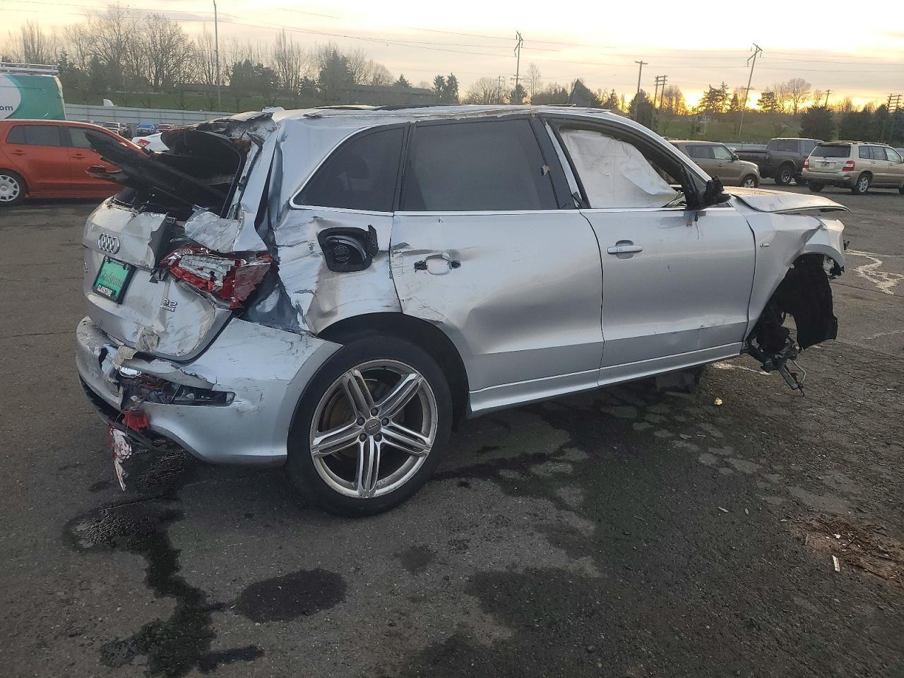 2010 Audi Q5 Premium Plus - Image 3