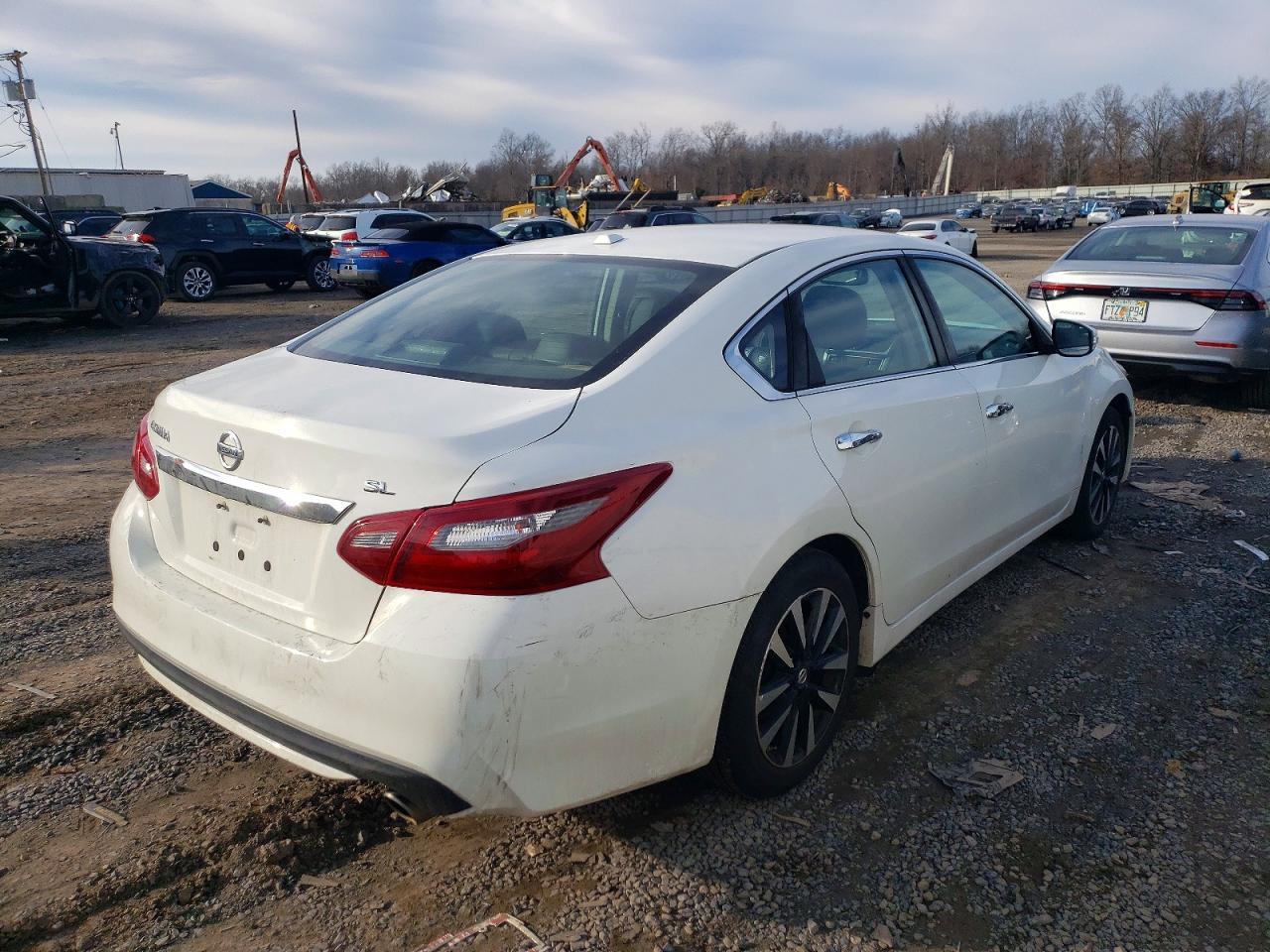 2018 Nissan Altima 2.5 - Image 3