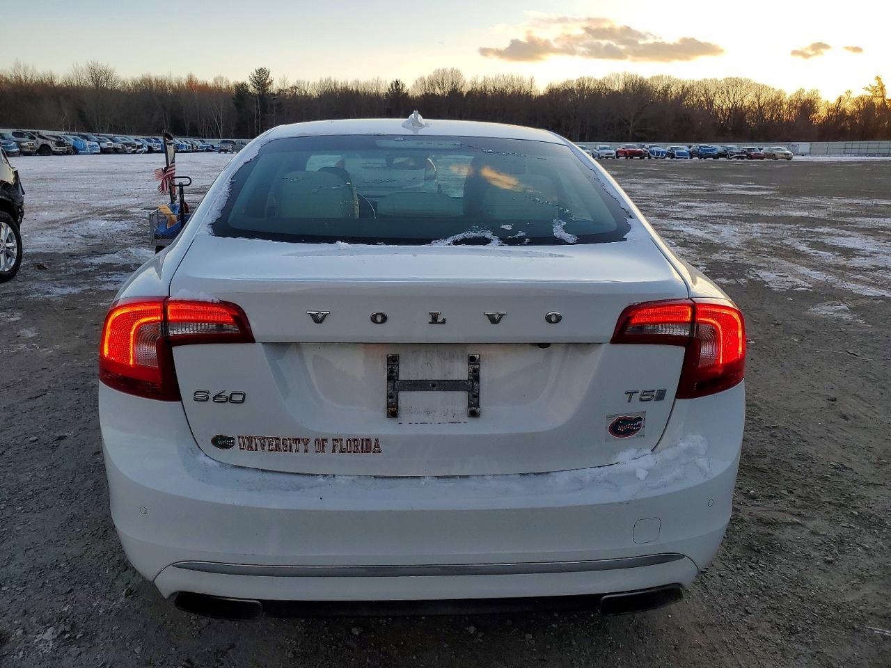 2017 Volvo S60 Premier - Image 6
