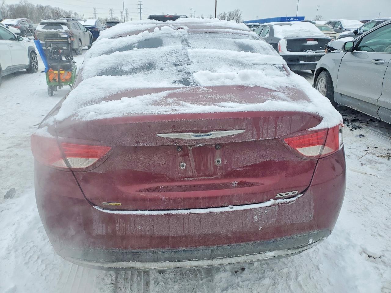 2015 Chrysler 200 Limited - Фото 6