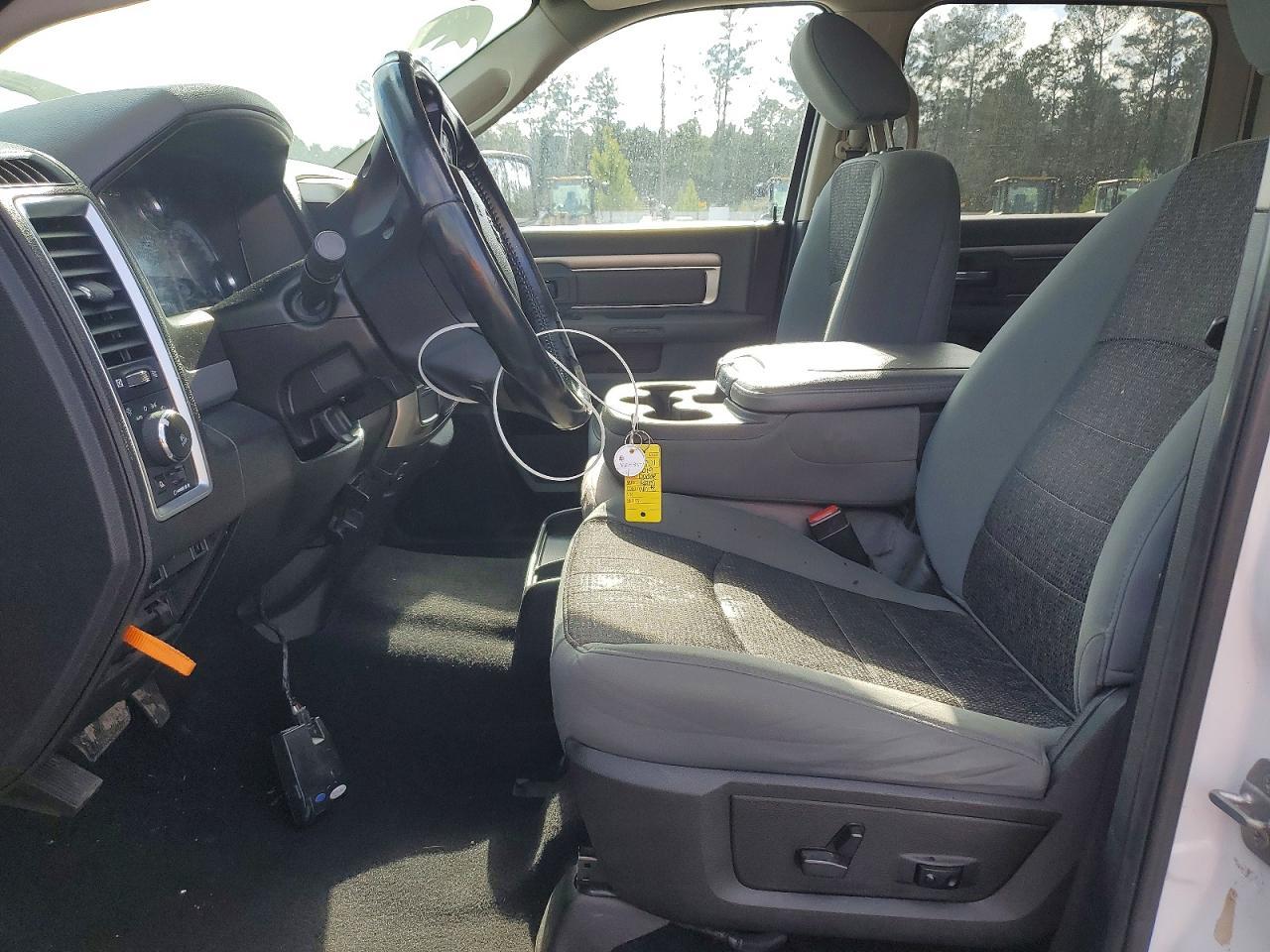 2019 Ram 1500 Classic Slt - Image 7
