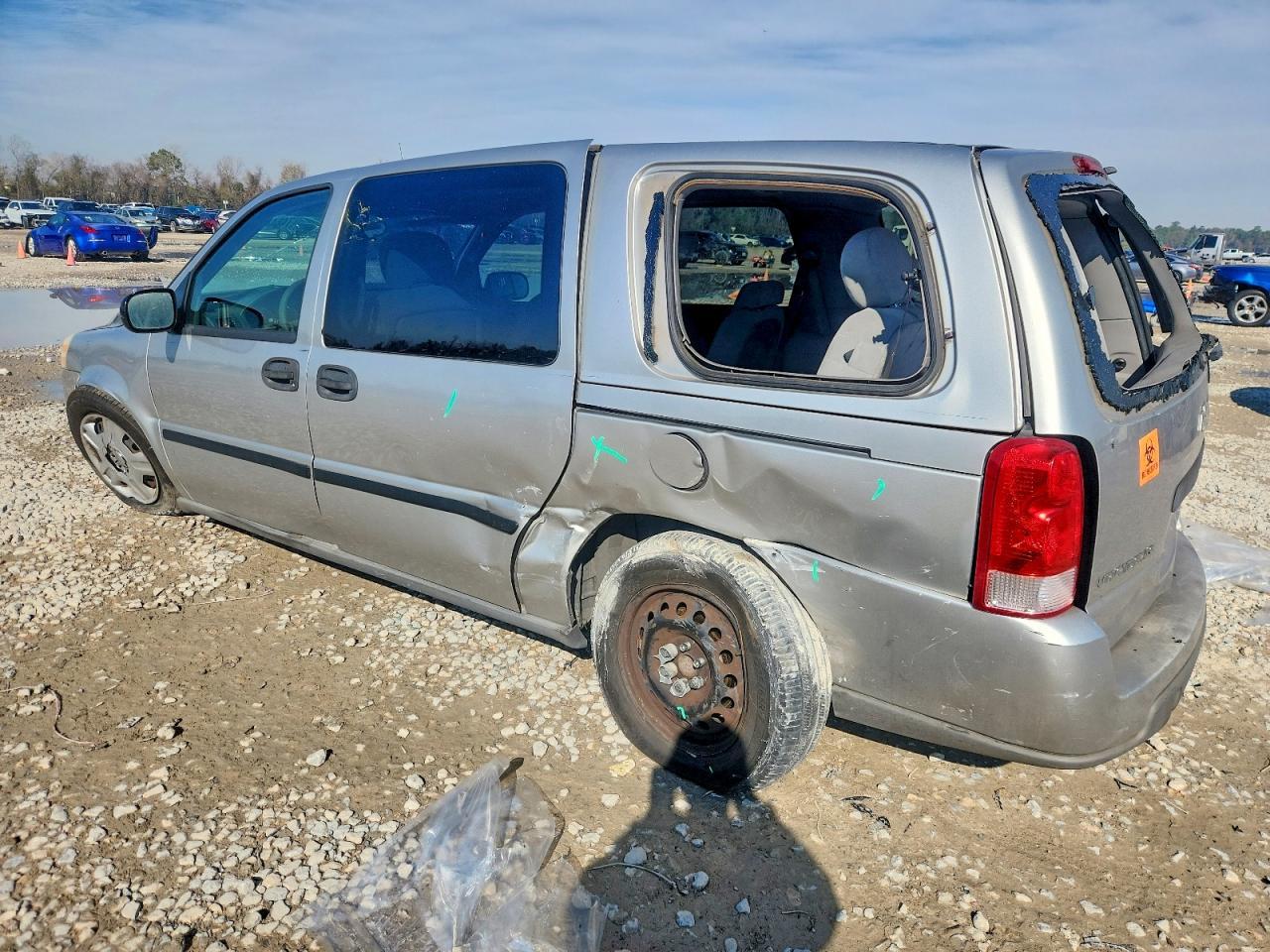 2006 Chevrolet Uplander Ls - Image 2