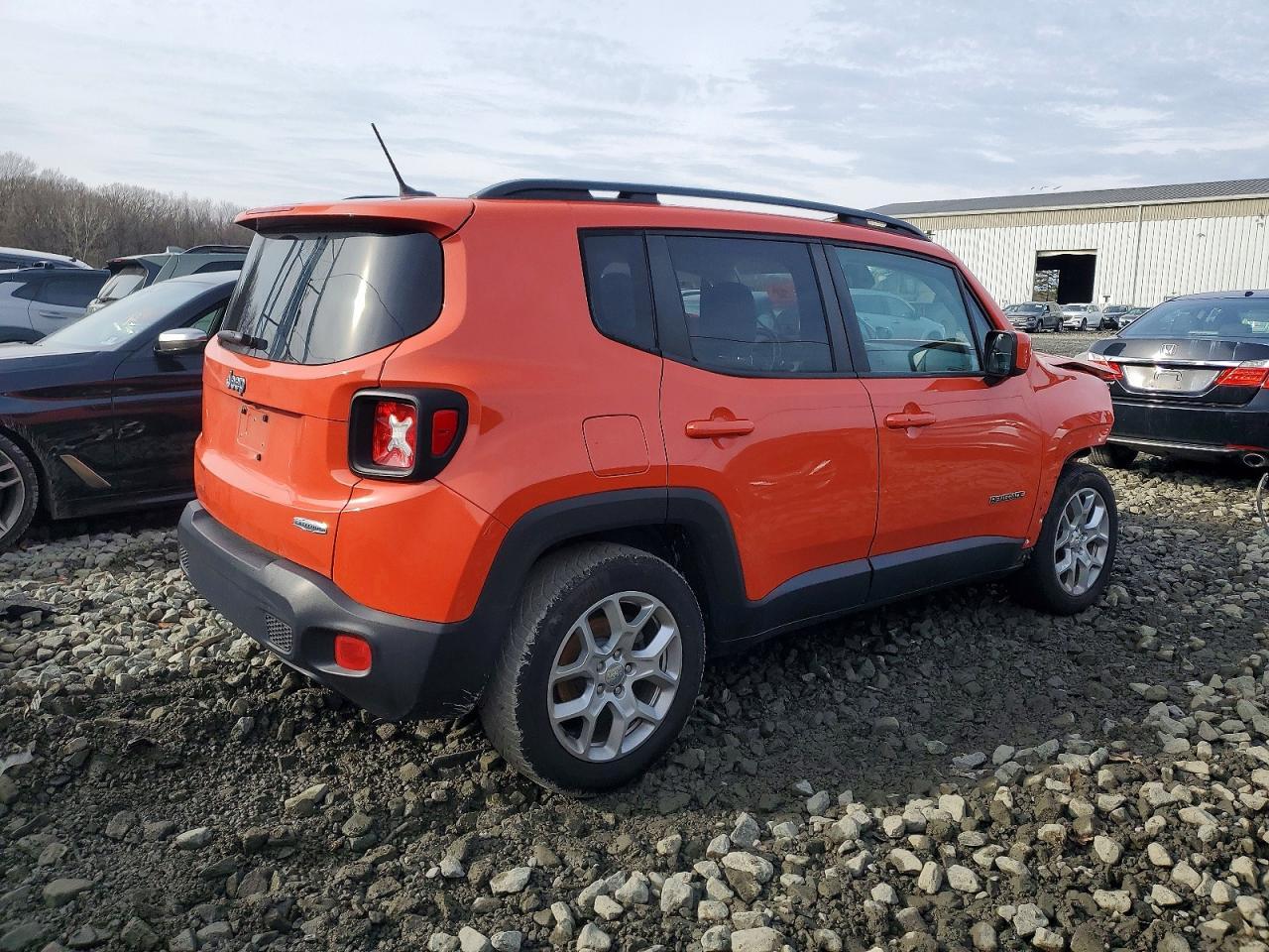 2017 Jeep Renegade Latitude - Фото 3