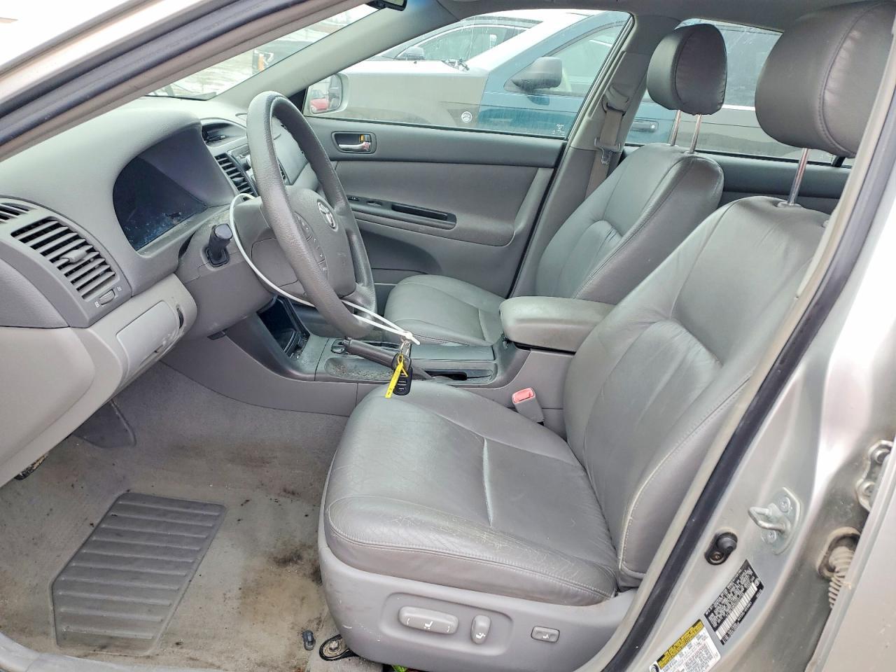 2005 Toyota Camry Le - Image 7