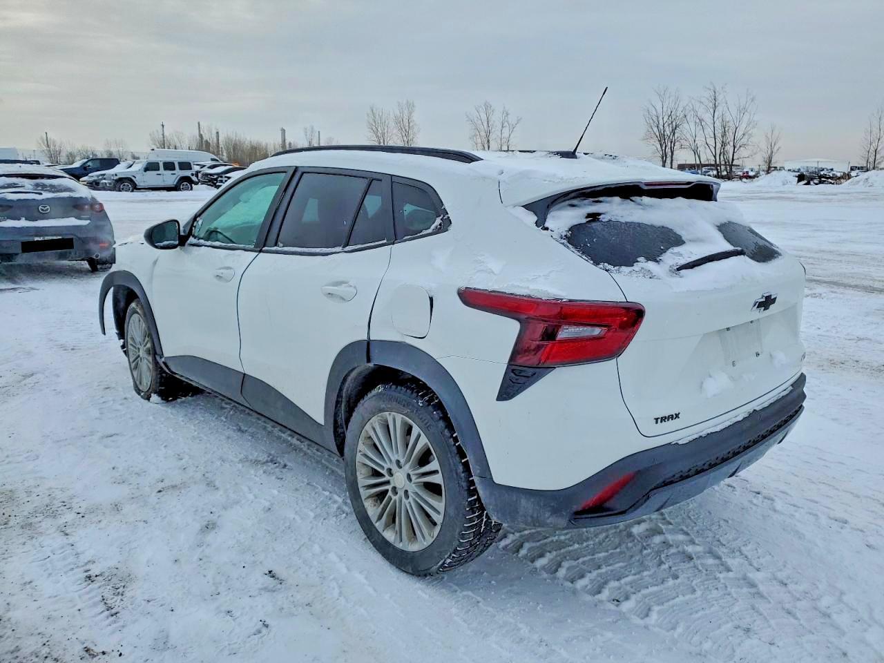 2025 Chev Trax 2Rs - Фото 2
