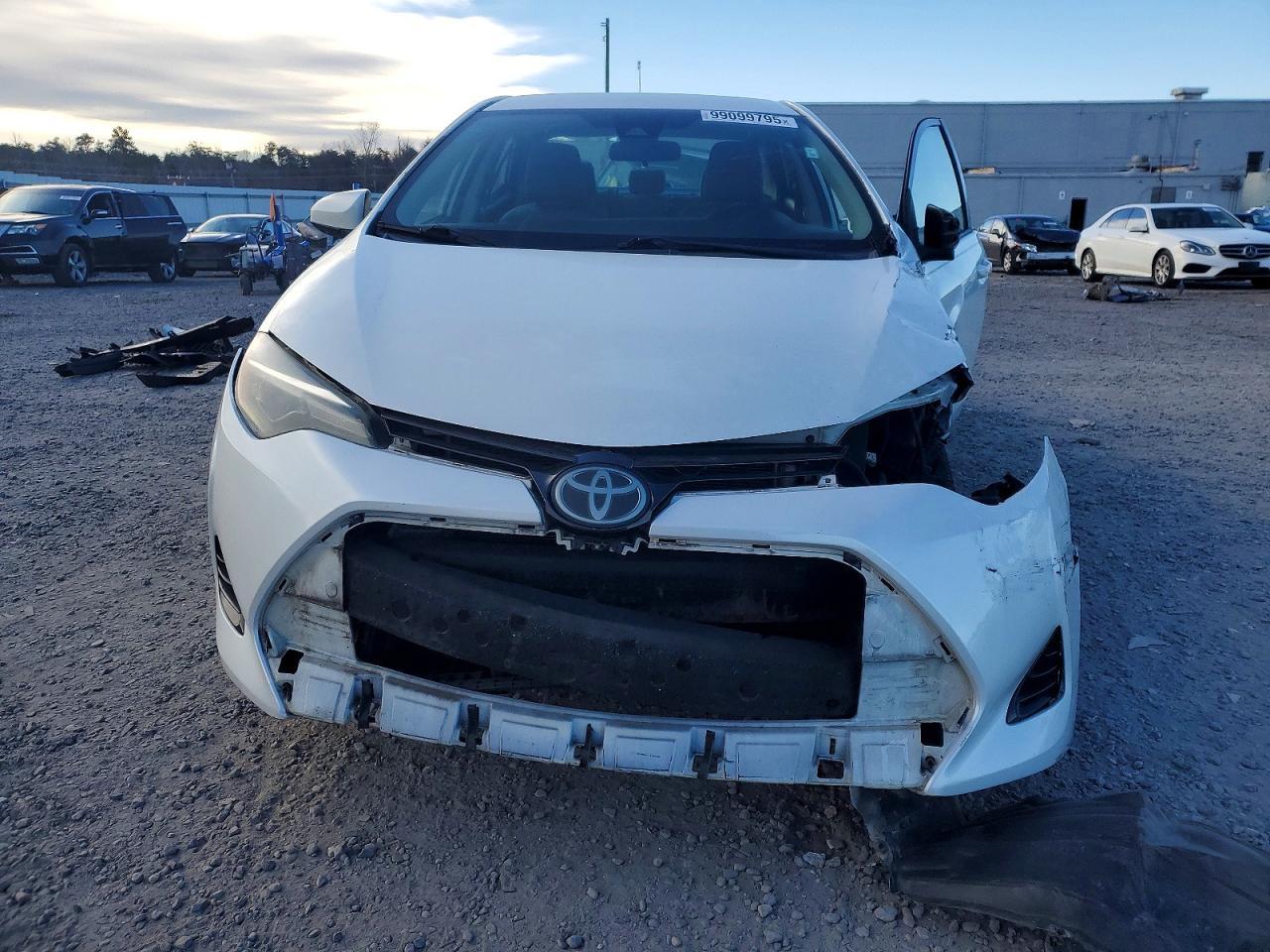 2017 Toyota Corolla L - Фото 5
