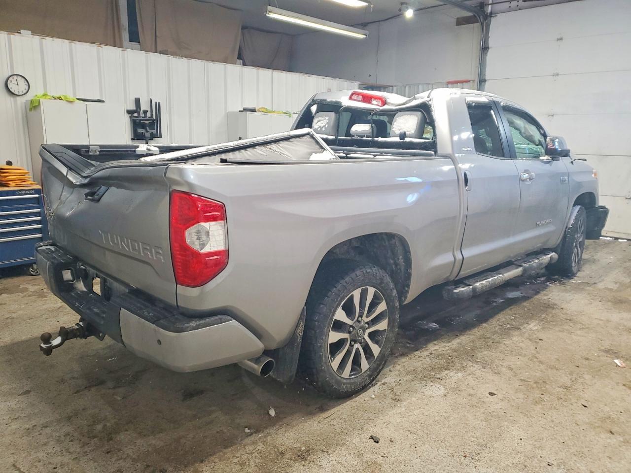 2018 Toyota Tundra Double Cab Limited - Фото 3