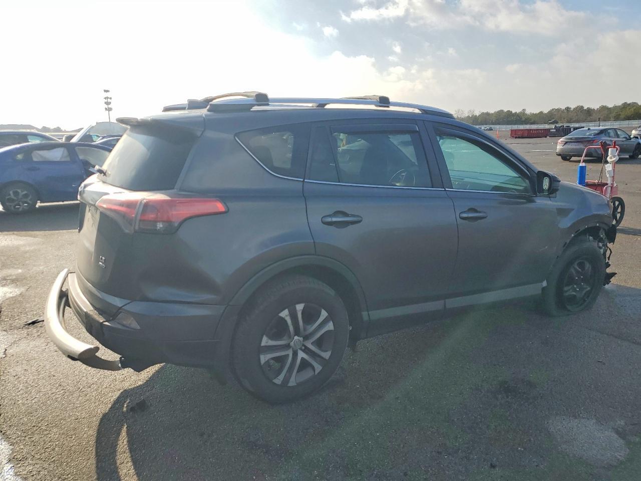 2016 Toyota Rav4 Le - Фото 3