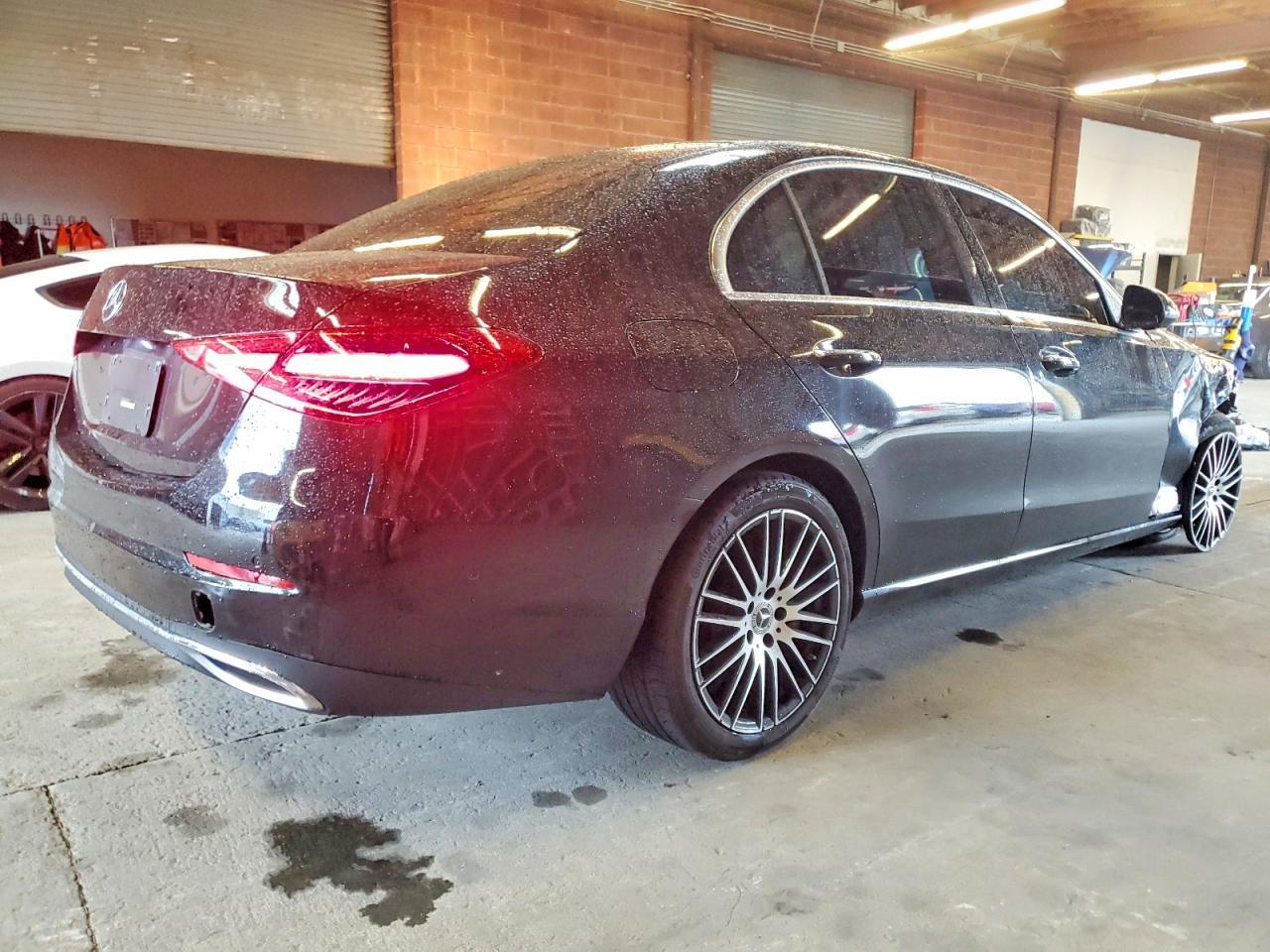 2024 Mercedes-Benz C 300 - Фото 3