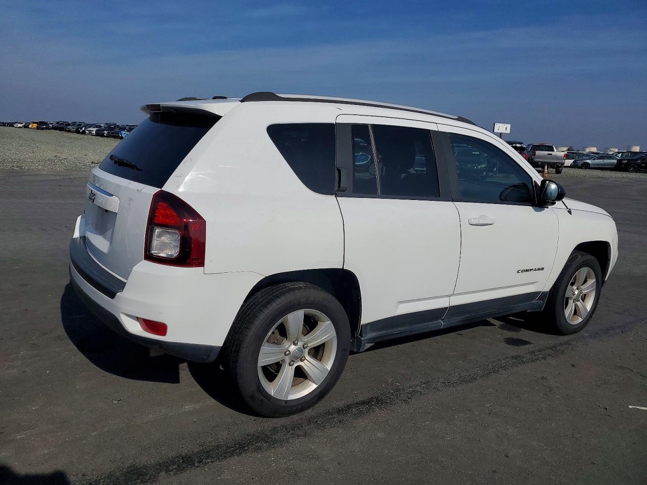 2016 Jeep Compass Sport - Фото 3