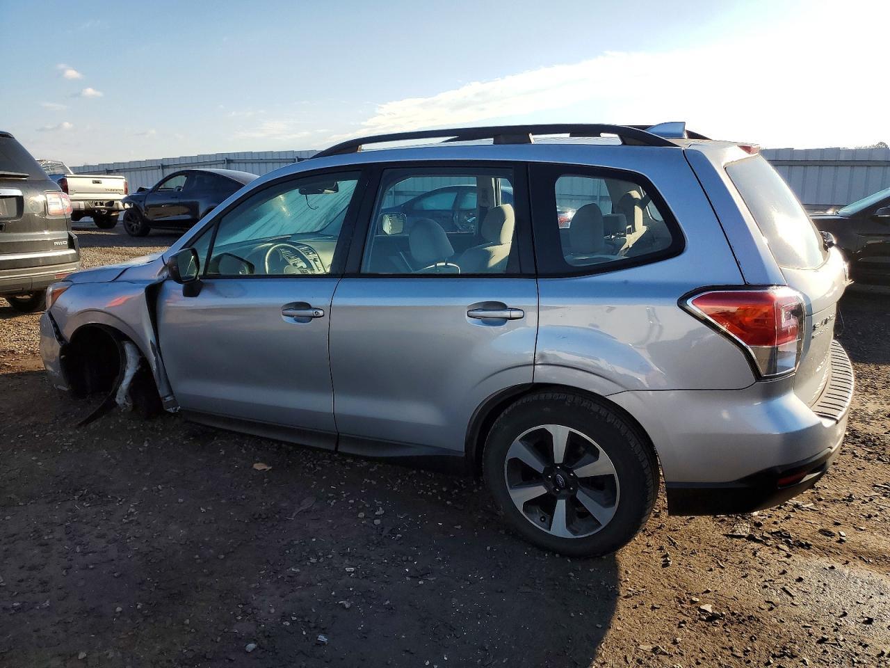 2017 Subaru Forester 2.5I - Фото 2
