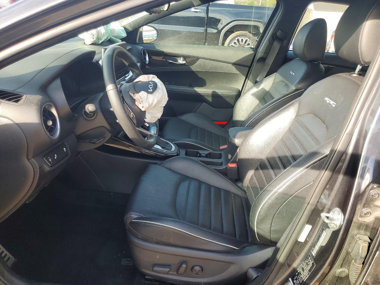 2023 Kia Forte Gt Line - Image 7