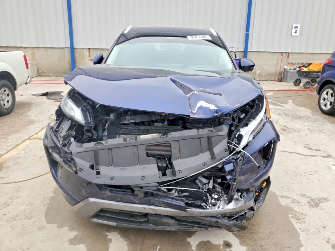 2025 Nissan Rogue Sl - Image 5