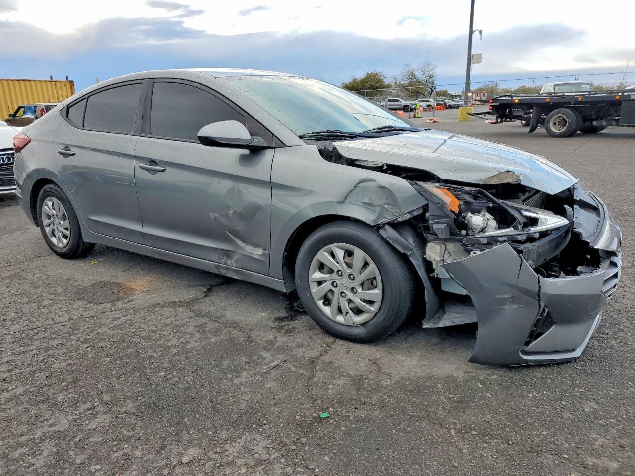 2019 Hyundai Elantra Se - Фото 4