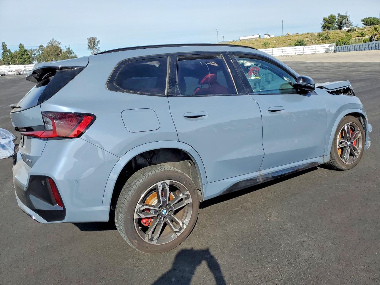 2025 BMW X1 xDrive28I - Фото 3