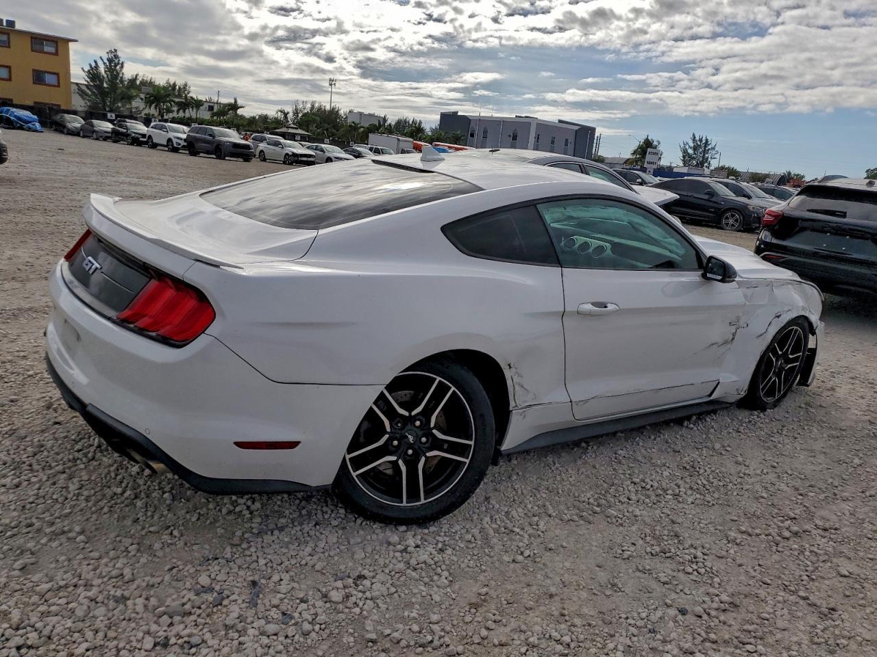 2021 Ford Mustang Gt - Image 3